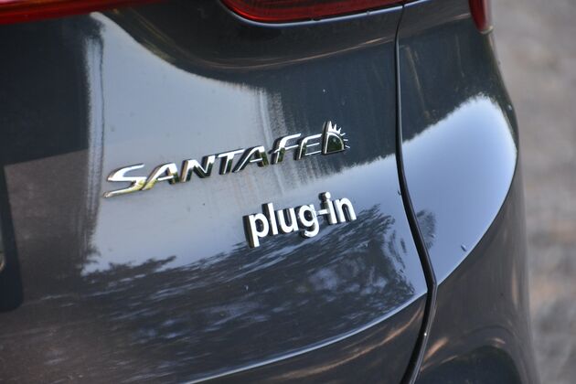 Santa Fe plug in