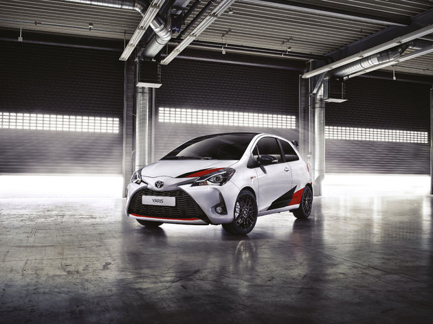 01-In-Geneve-showt-Toyota-de-nieuwe-Yaris-en-de-hot-hatch-Yaris-GRMN