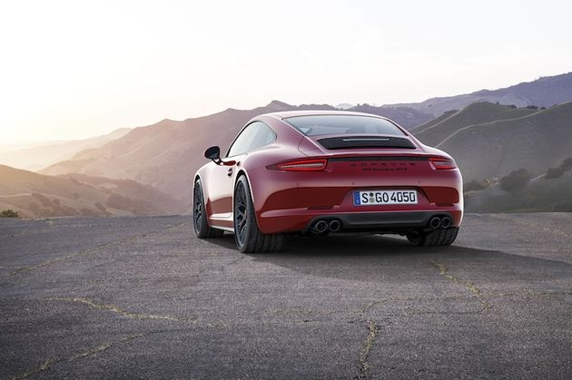 01-Porsche-911-Carrera-GTS-P14-0889