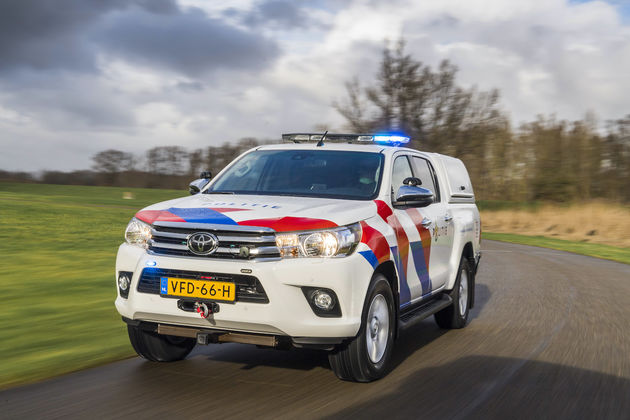 05-Toyota-terreinwagens-voor-Nationale-Politie