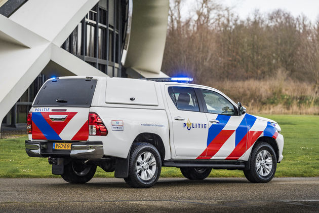 11-Toyota-terreinwagens-voor-Nationale-Politie