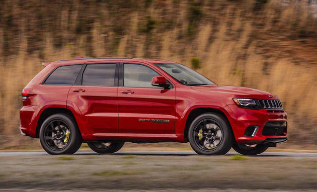 Jeep Grand Cherokee Trackhawk, groot, rood, zwaar, bruut en angstaanjagend