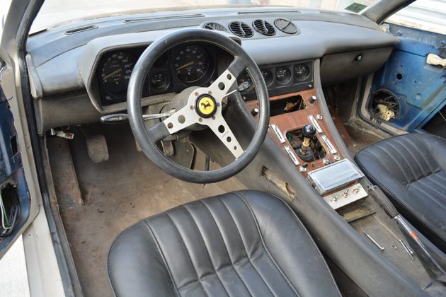 Ferrari_365GT4_1974