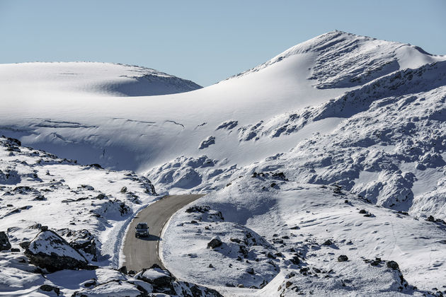 33-Range-Rover-Jonas-Bendiksen