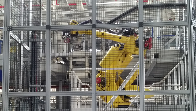 Robots doen inmiddels een groot deel van de productie voor Peugeot in Douvrin