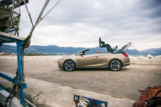 Opel Cascada Softtop open en dicht