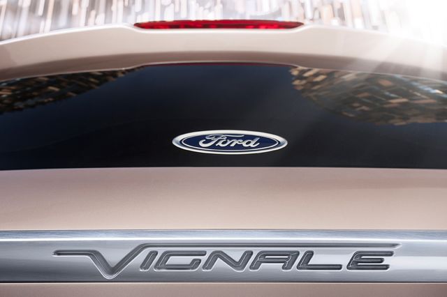 Vignale-S-MAX-Vignale-Concept-11