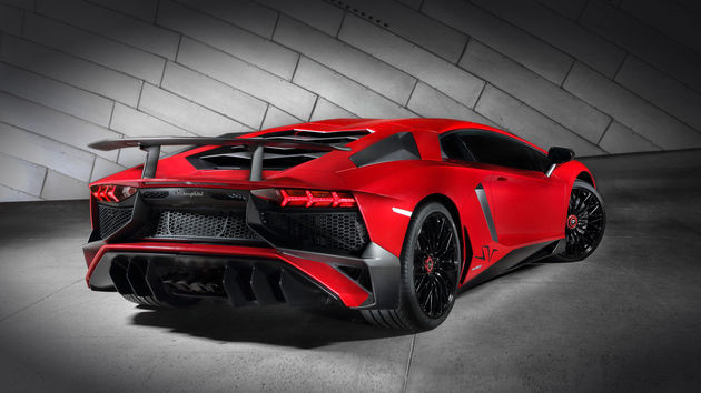 <br>Lamborghini Aventador LP 750-4 Superveloce<br>