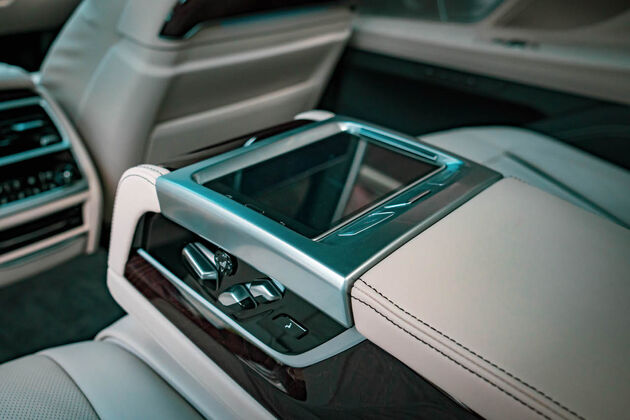 BMW_7-series_Midconsole