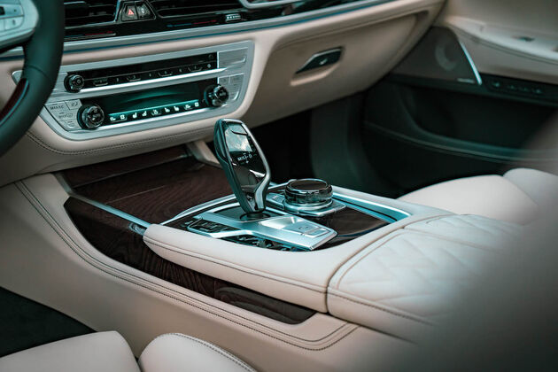 BMW_7-series_Shifter