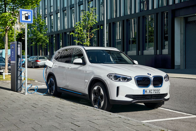 BMW_IX3_Charge