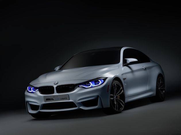 BMW M4_Concept_Iconic_Ligths