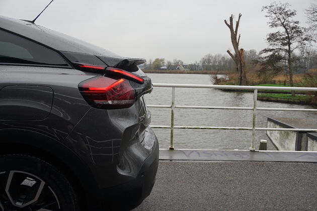 Citroen_C4_spoiler