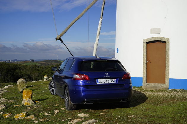 Peugeot_308_GT_hatchback_molen_2