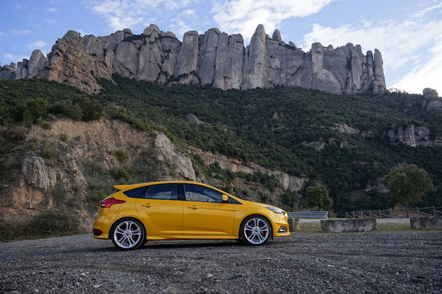 De Ford Focus ST in de buurt van Montserrat Spanje