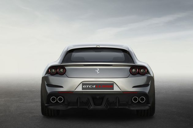 ferrari-gtc4-lusso-2