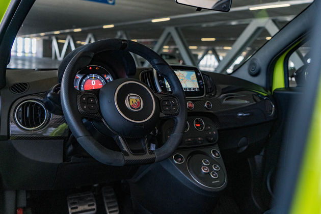 Fiat_595_Abarth_Interior