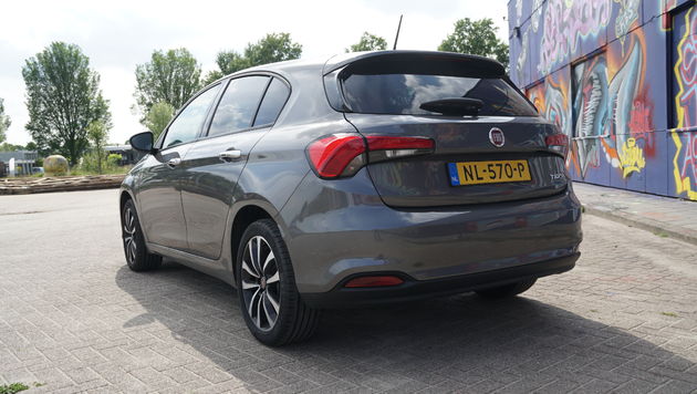 Fiat_Tipo_hatchback_3