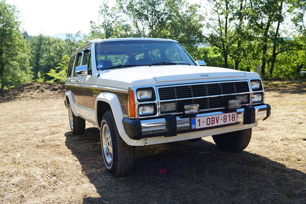 1988 Jeep Wagoneer XJ -  The First Compact SUV