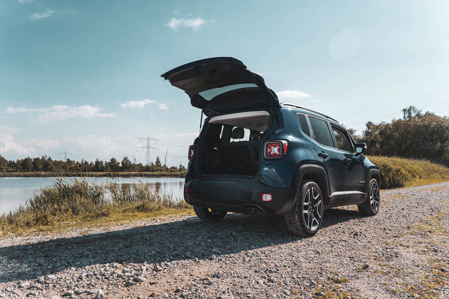 Jeep_Renegade_trunk