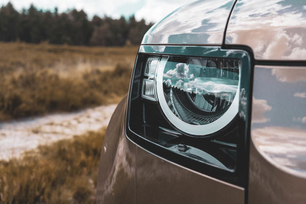 Land_Rover_Defender_Headlights