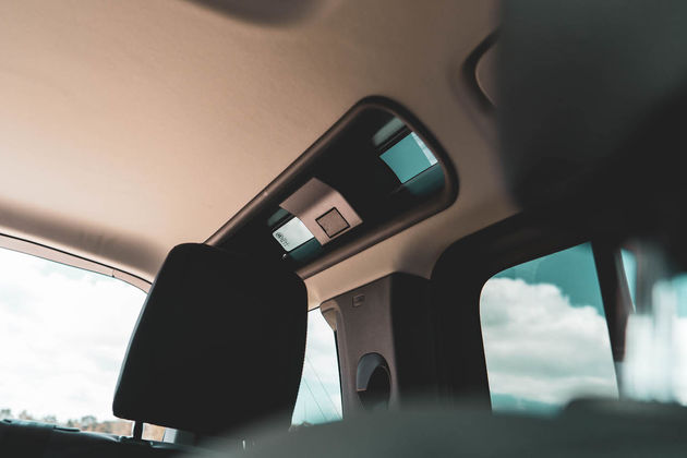 Land_Rover_Defender_Roof_windows