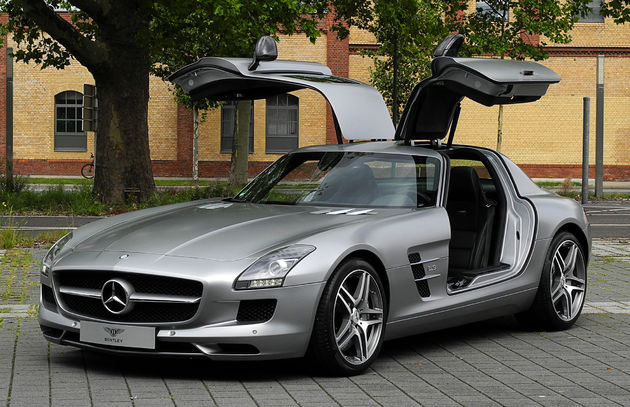 <br> Mercedes-Benz SLS AMG<br>