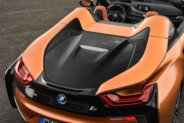 P90285396_highRes_the-new-bmw-i8-roads