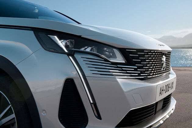 Peugeot_3008_New_nose