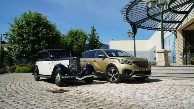 Een verrassing voor ons bij het Lu2019Aventure Peugeo, rijden met een klassiek Peugeot 601