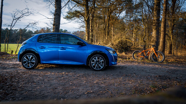 peugeot-e208-double