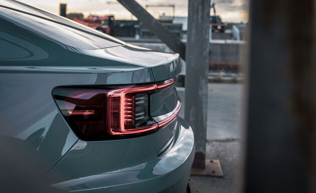 Polestar_2_backside