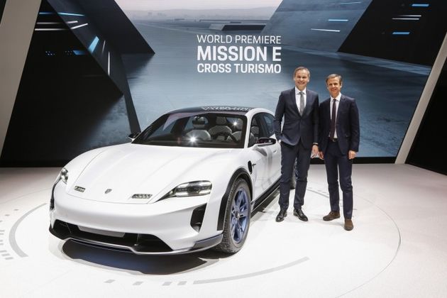 Porsche Mission E Cross Turismo