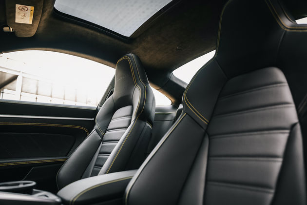 porsche992turbo_S_interior