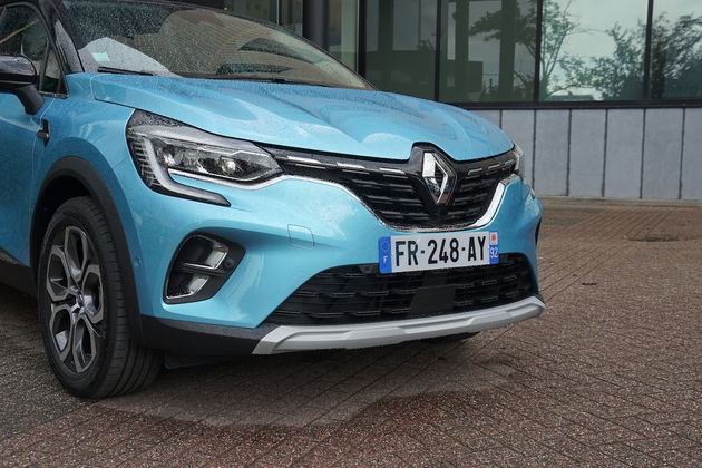 Renault_Capture_E-Tech_Nose