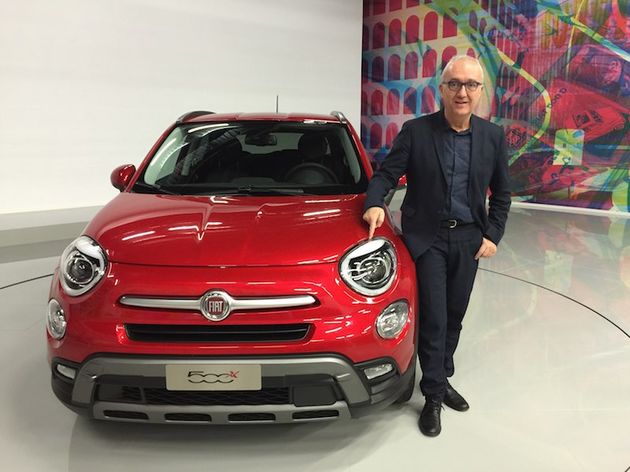 Robertto Giolito bij zijn Fiat 500X Cross