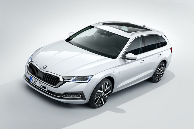 Skoda_Octavia_front_White