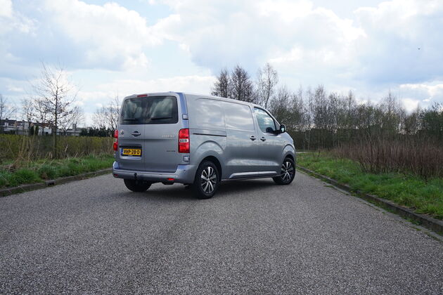 Toyota_Proace_Back