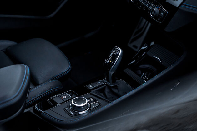 x2-bmw-carrepublic-shifter